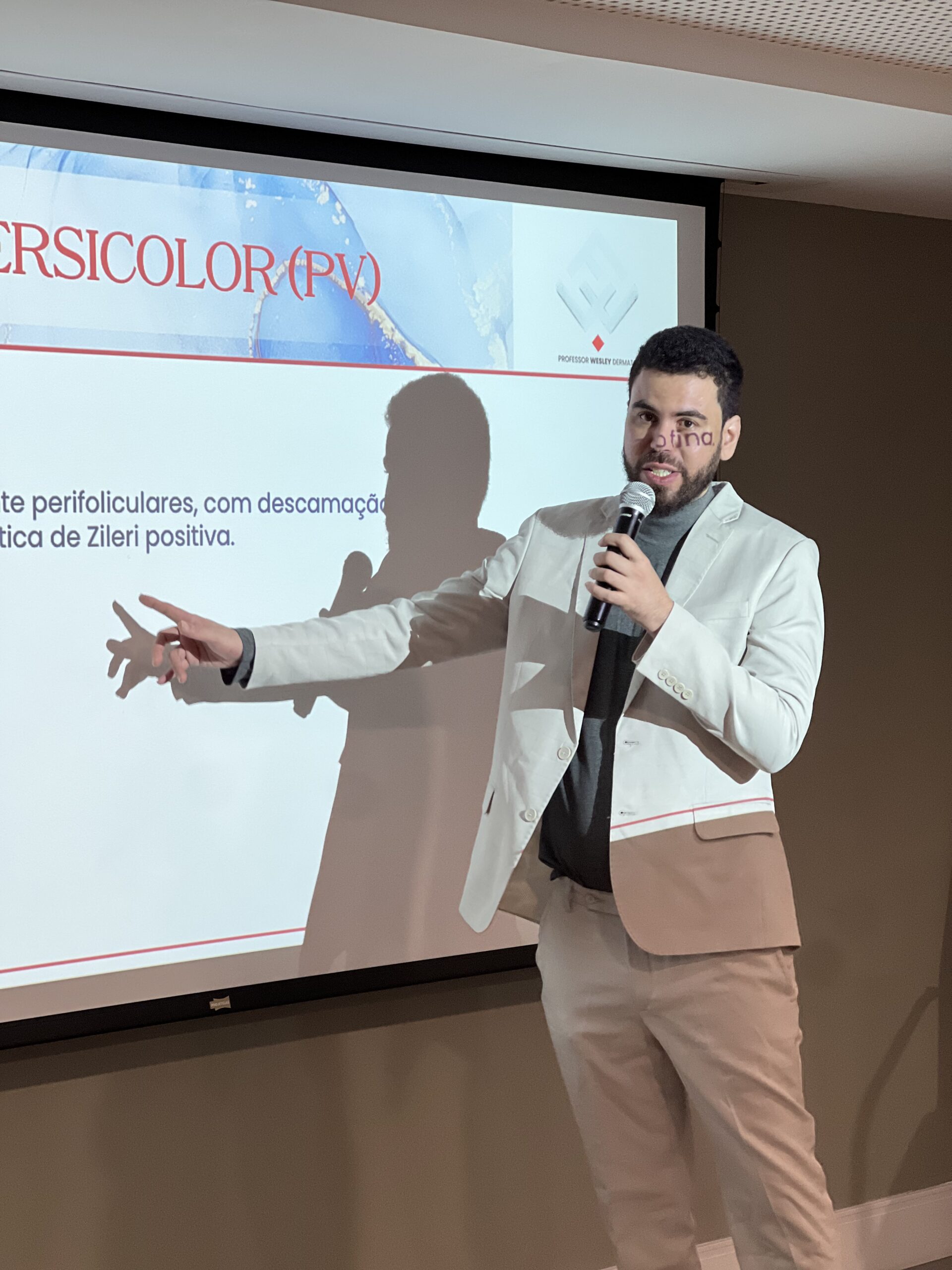 Professor Wesley Ferreira ministrando aula em preparação para o TED SBD 2026